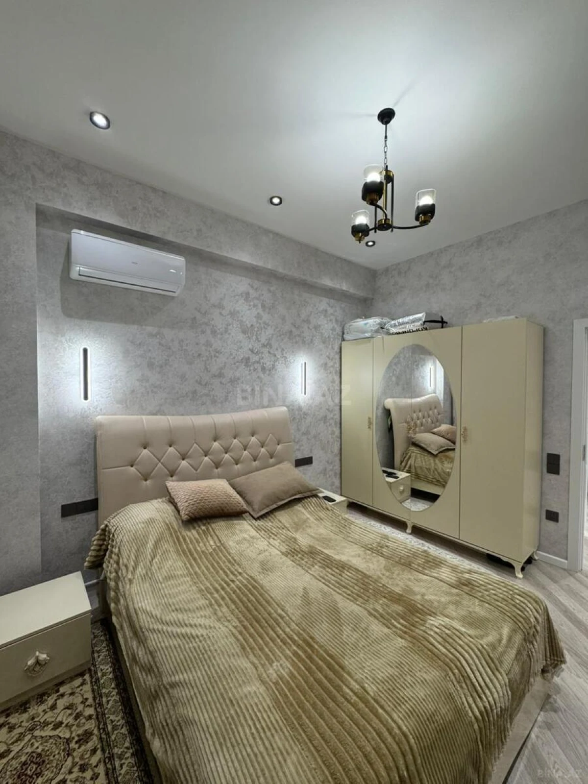 Satılır 2 otaqlı mənzil 80 m²