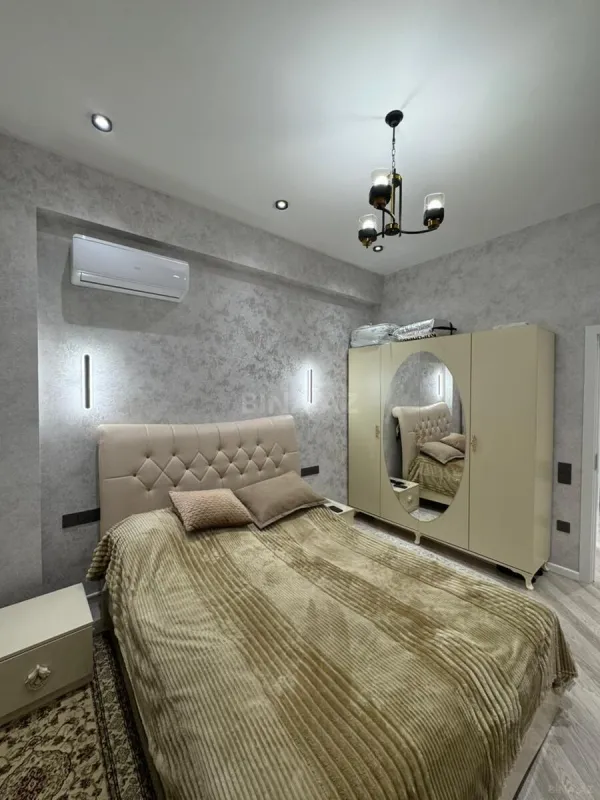 Satılır 2 otaqlı mənzil 80 m²