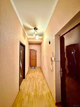 Satılır 2 otaqlı mənzil 75 m²