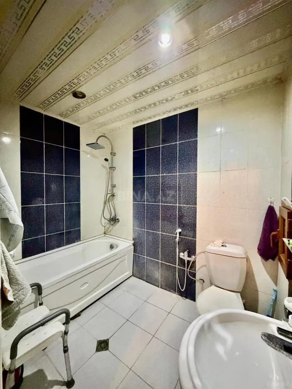 Satılır 2 otaqlı mənzil 75 m²