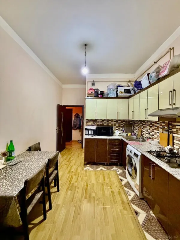 Satılır 2 otaqlı mənzil 75 m²