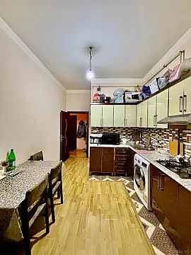 Satılır 2 otaqlı mənzil 75 m²