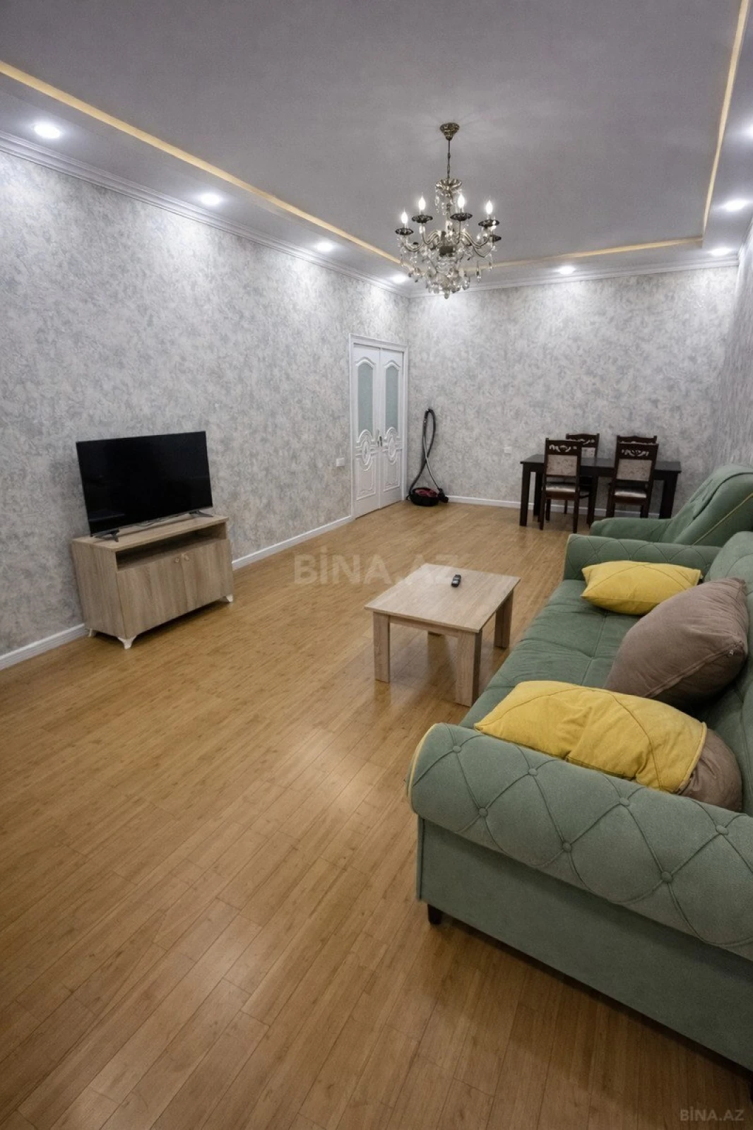 Satılır 2 otaqlı mənzil 100 m²