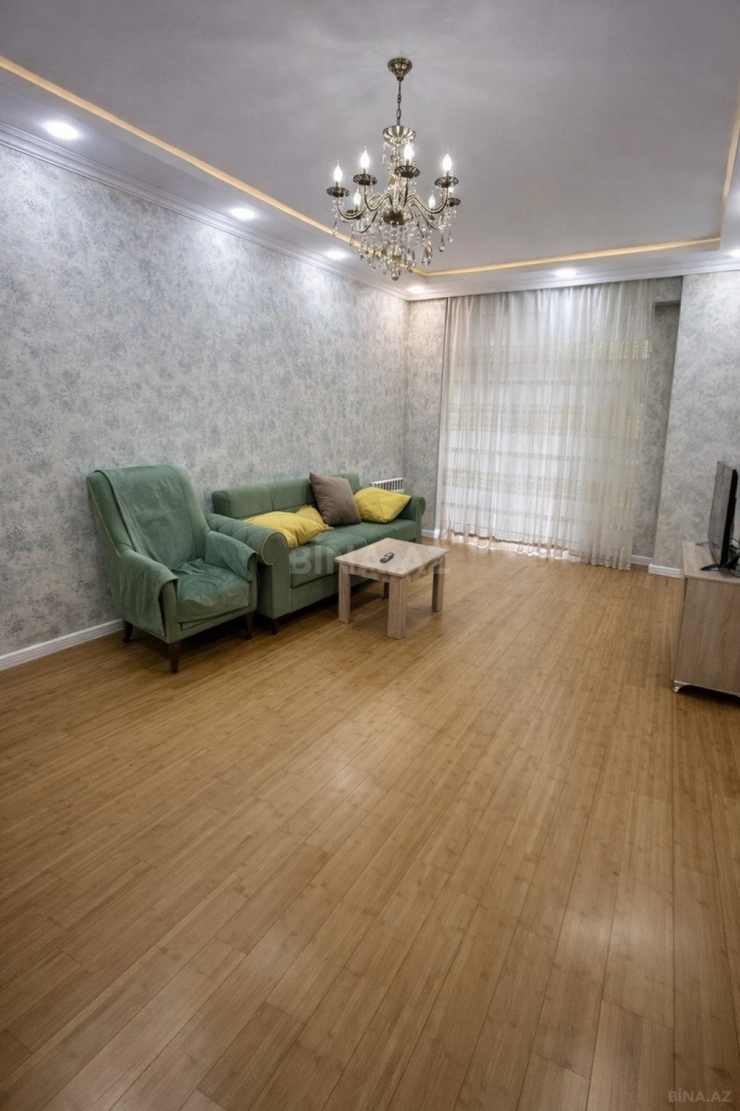 Satılır 2 otaqlı mənzil 100 m²