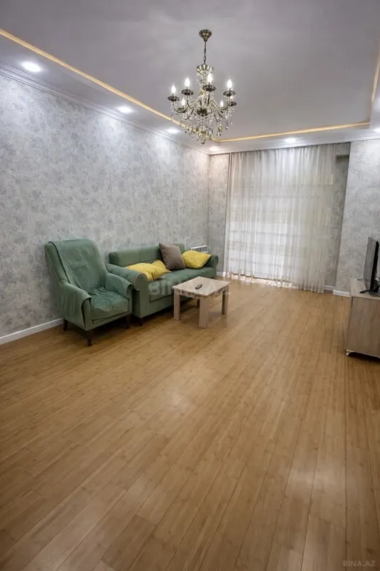 Satılır 2 otaqlı mənzil 100 m²