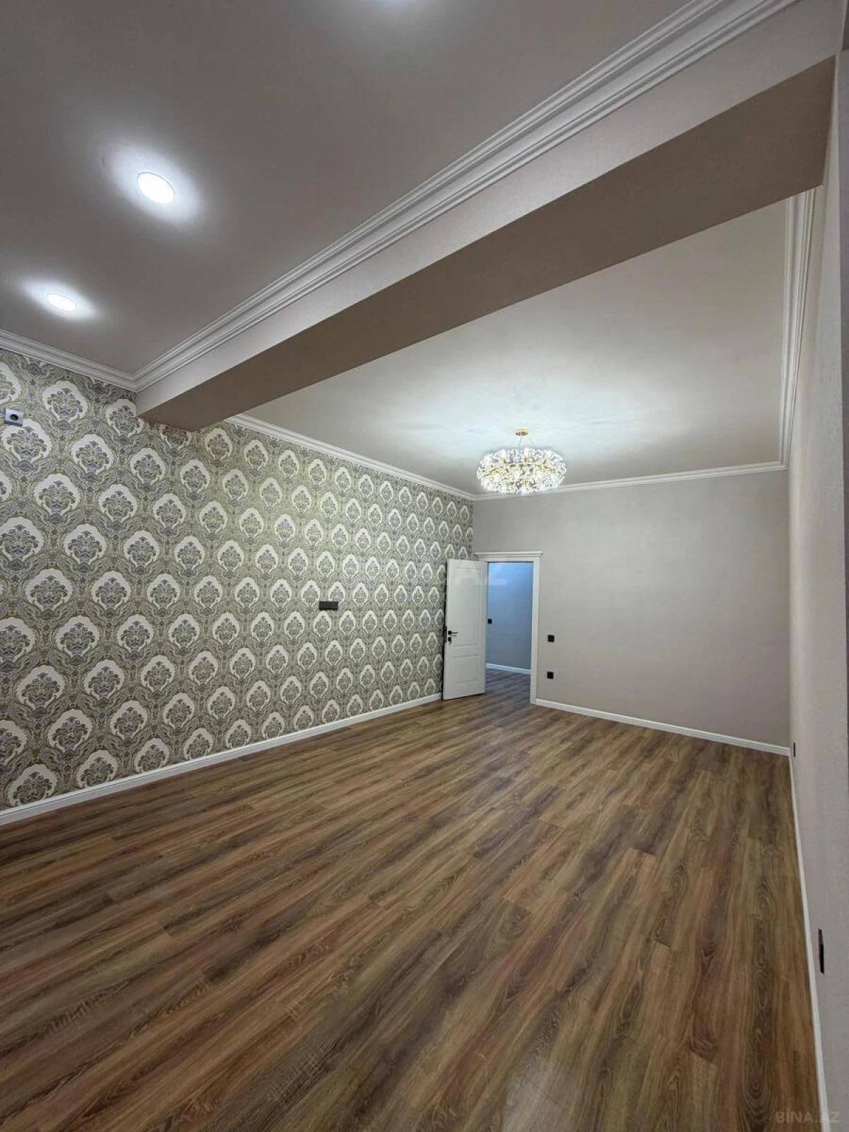 Satılır 2 otaqlı mənzil 94 m²