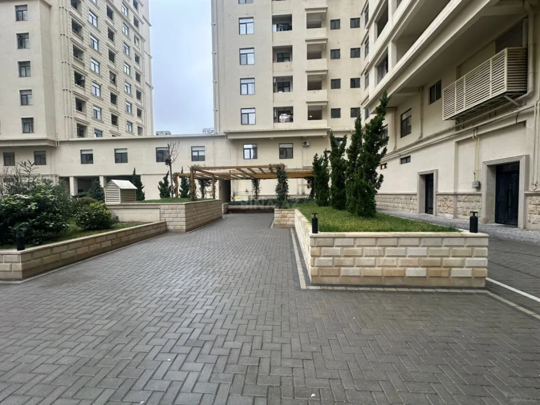 Satılır 2 otaqlı mənzil 94 m²