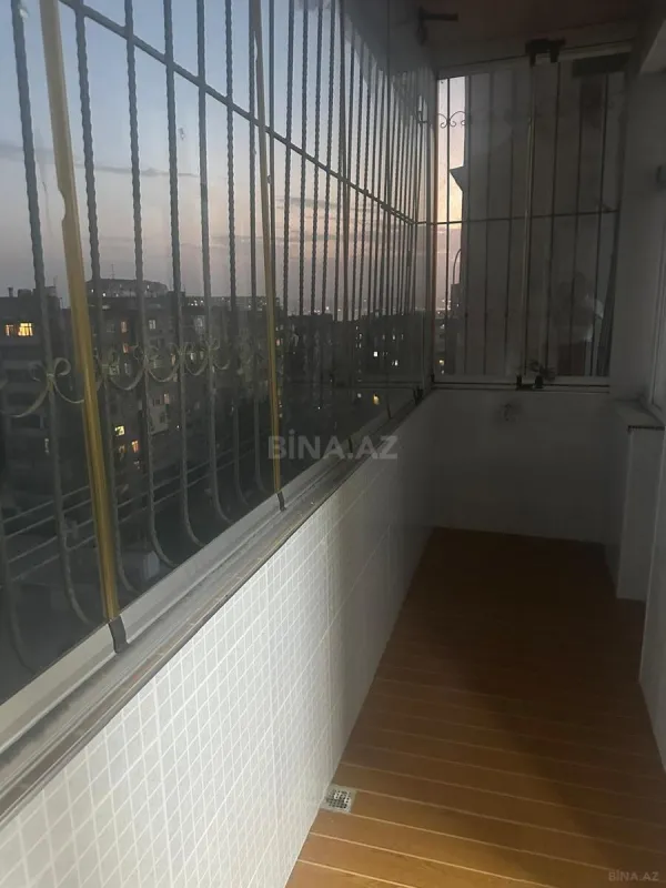 Satılır 3 otaqlı mənzil 136 m²