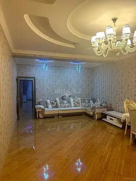 Satılır 3 otaqlı mənzil 136 m²