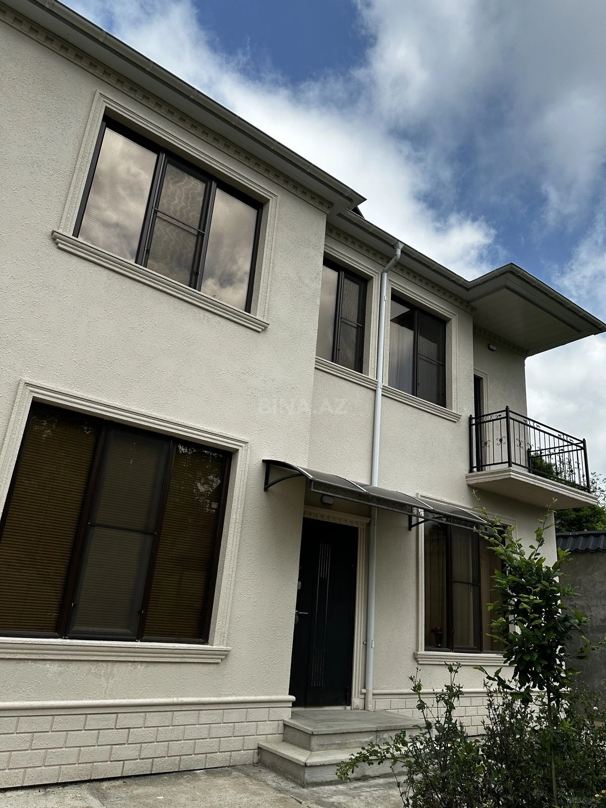 Kirayə verilir 4 otaqlı həyət evi 200 m²