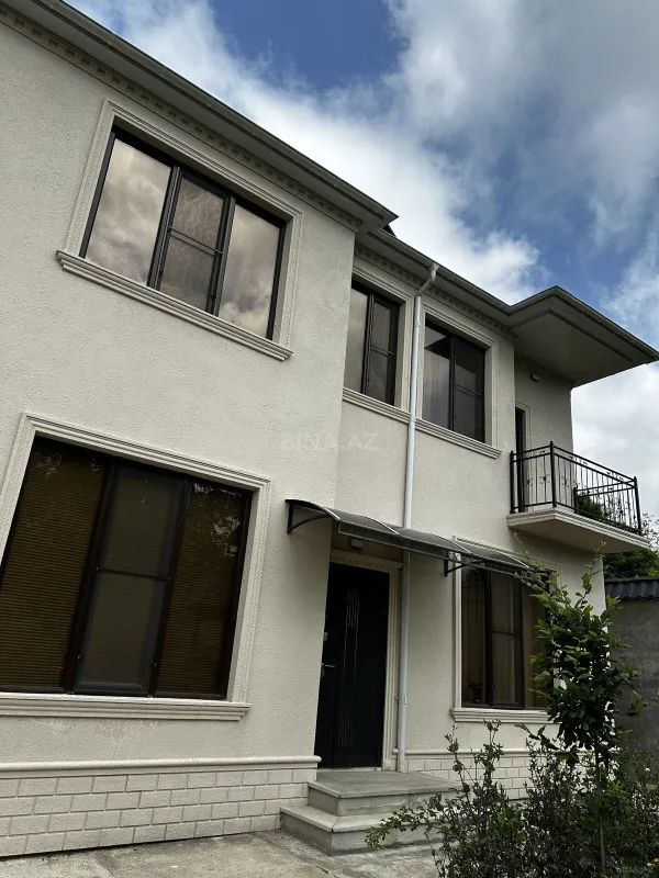 Kirayə verilir 4 otaqlı həyət evi 200 m²