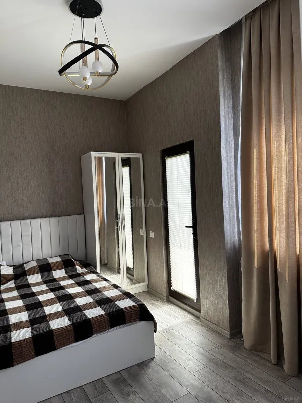 Kirayə verilir 4 otaqlı həyət evi 200 m²