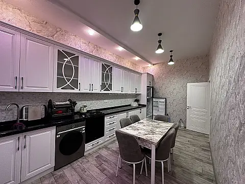 Kirayə verilir 4 otaqlı həyət evi 200 m²