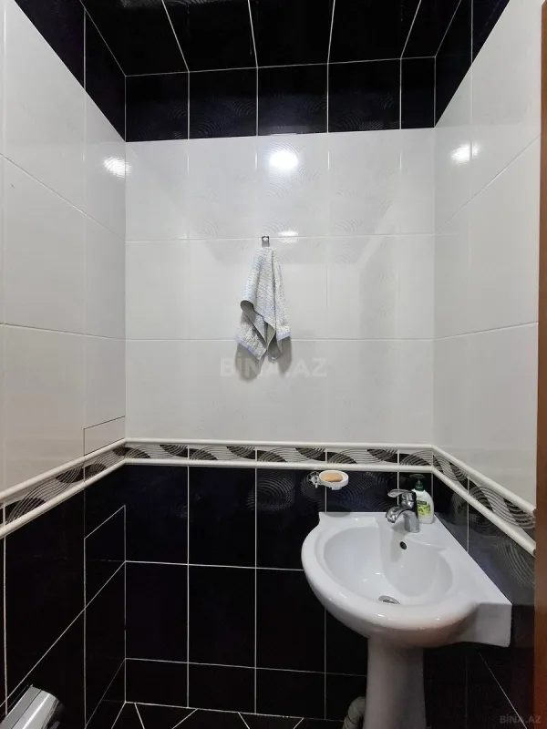 Kirayə verilir 3 otaqlı mənzil 130 m²