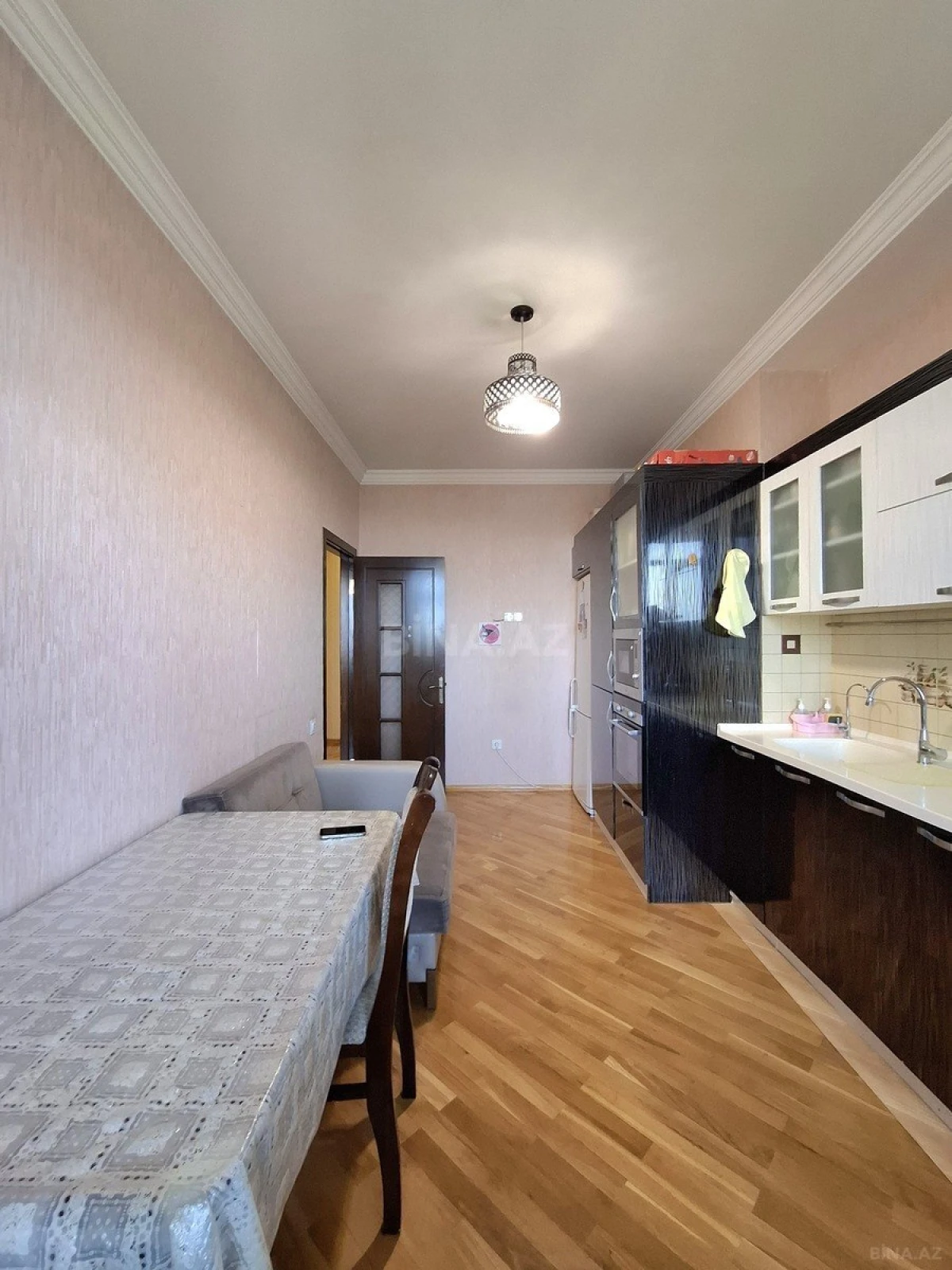 Kirayə verilir 3 otaqlı mənzil 130 m²