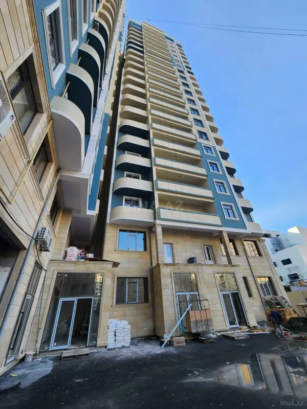 Satılır 3 otaqlı mənzil 152 m²
