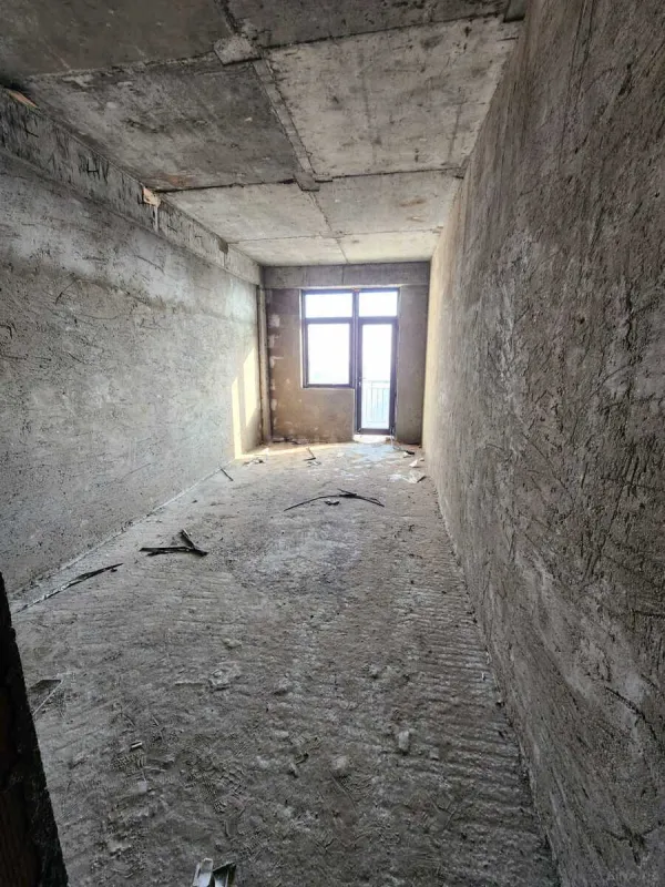 Satılır 3 otaqlı mənzil 152 m²