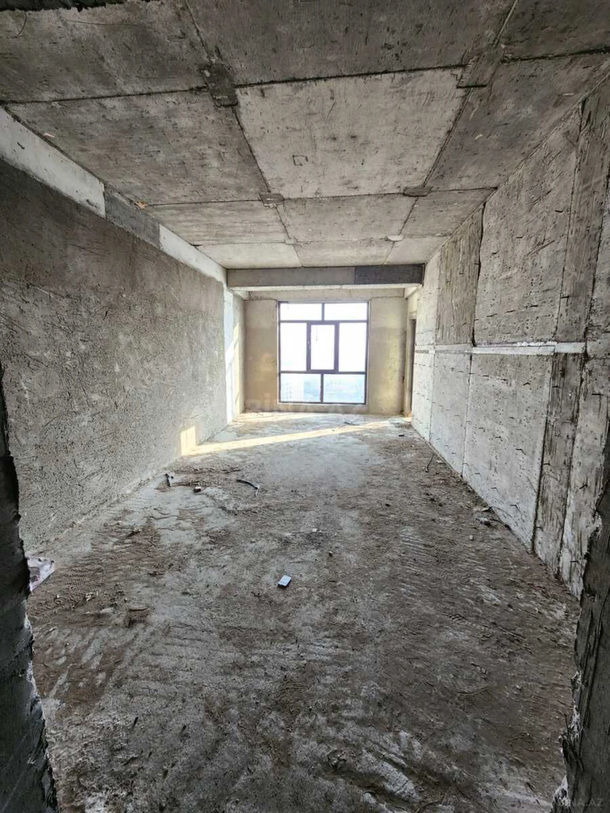 Satılır 3 otaqlı mənzil 152 m²