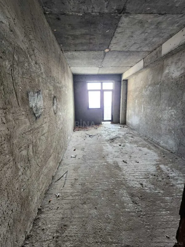 Satılır 3 otaqlı mənzil 152 m²