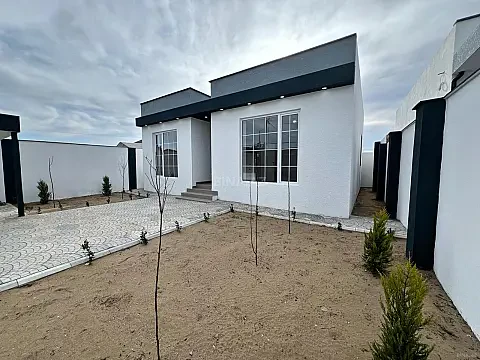 Satılır 3 otaqlı həyət evi 90 m² — Bakı 3 otaq 90.00 m²