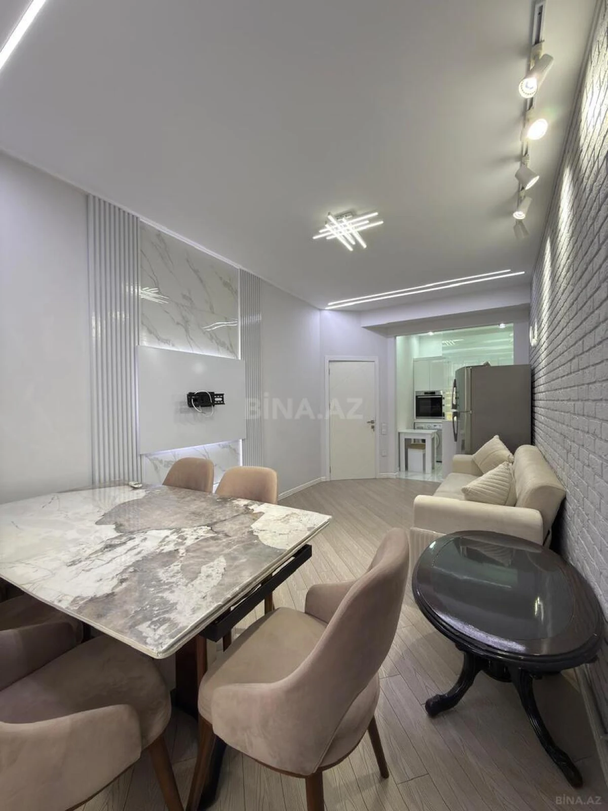 Satılır 2 otaqlı mənzil 57 m²