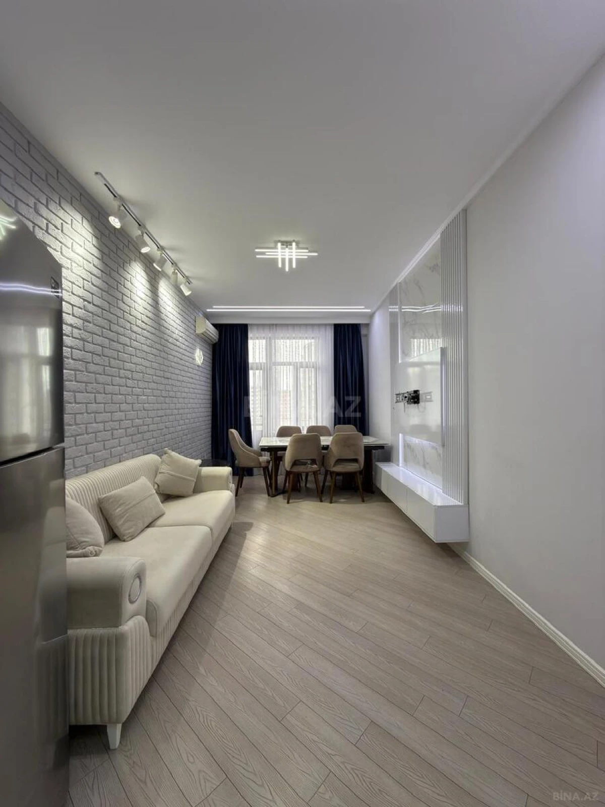 Satılır 2 otaqlı mənzil 57 m²