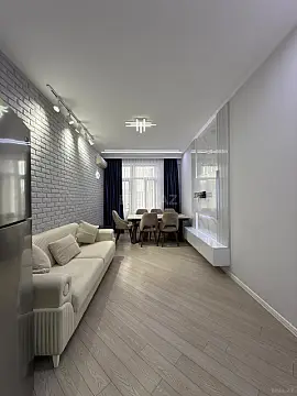 Satılır 2 otaqlı mənzil 57 m²