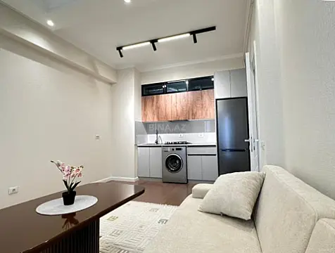 Satılır 2 otaqlı mənzil 49 m²