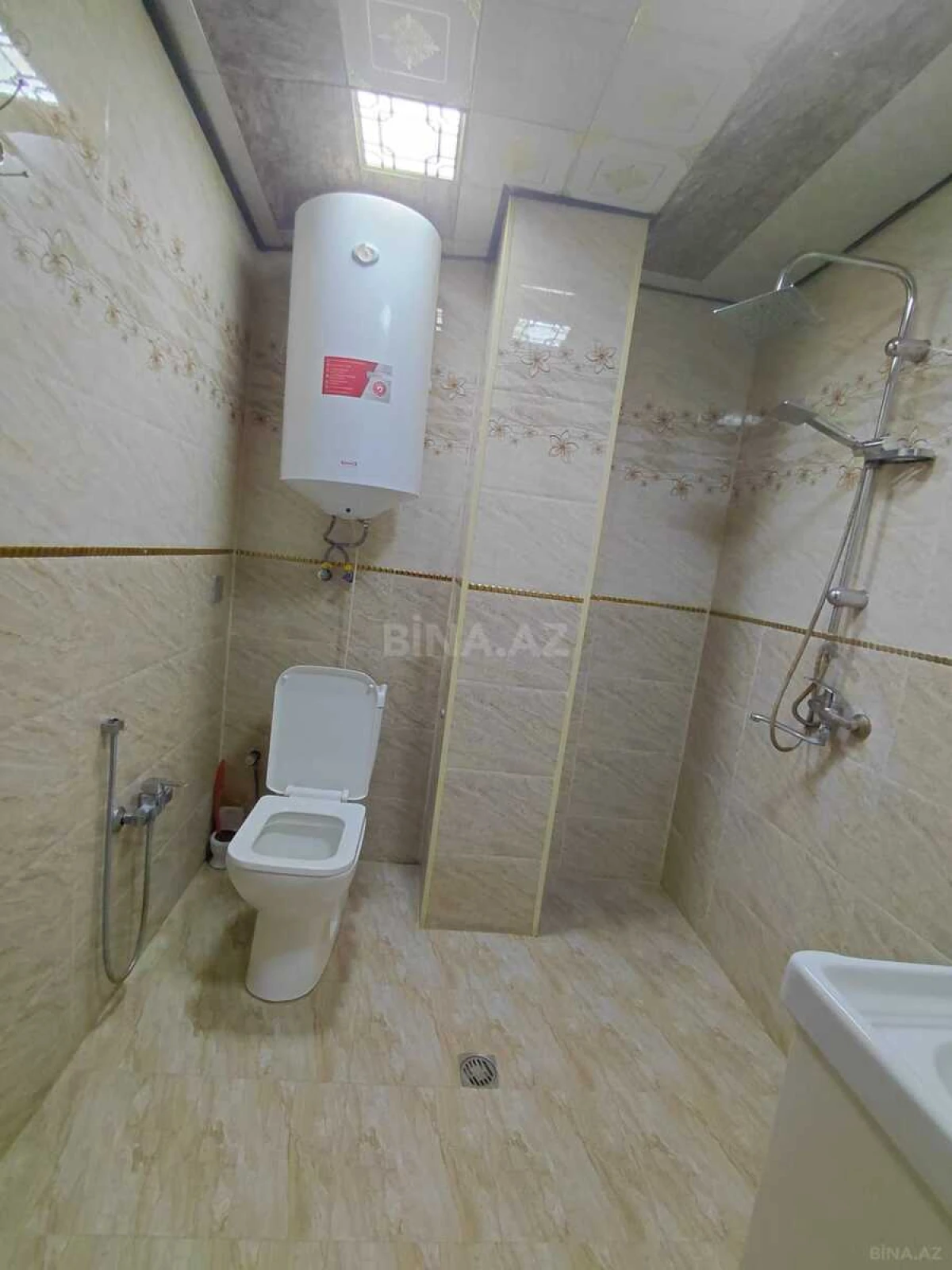 Satılır 2 otaqlı mənzil 57 m²