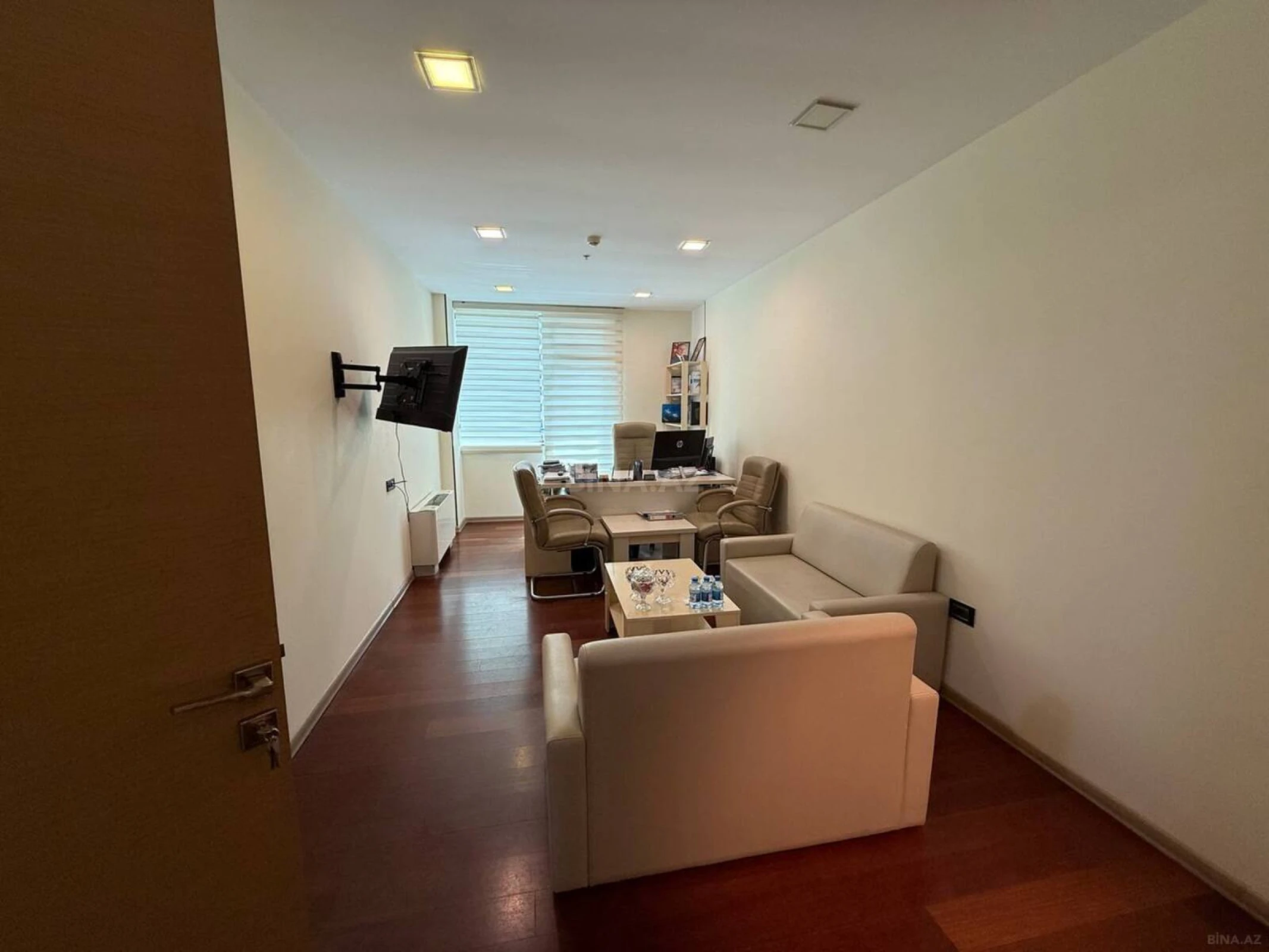 Kirayə verilir 5 otaqlı ofis 200 m²