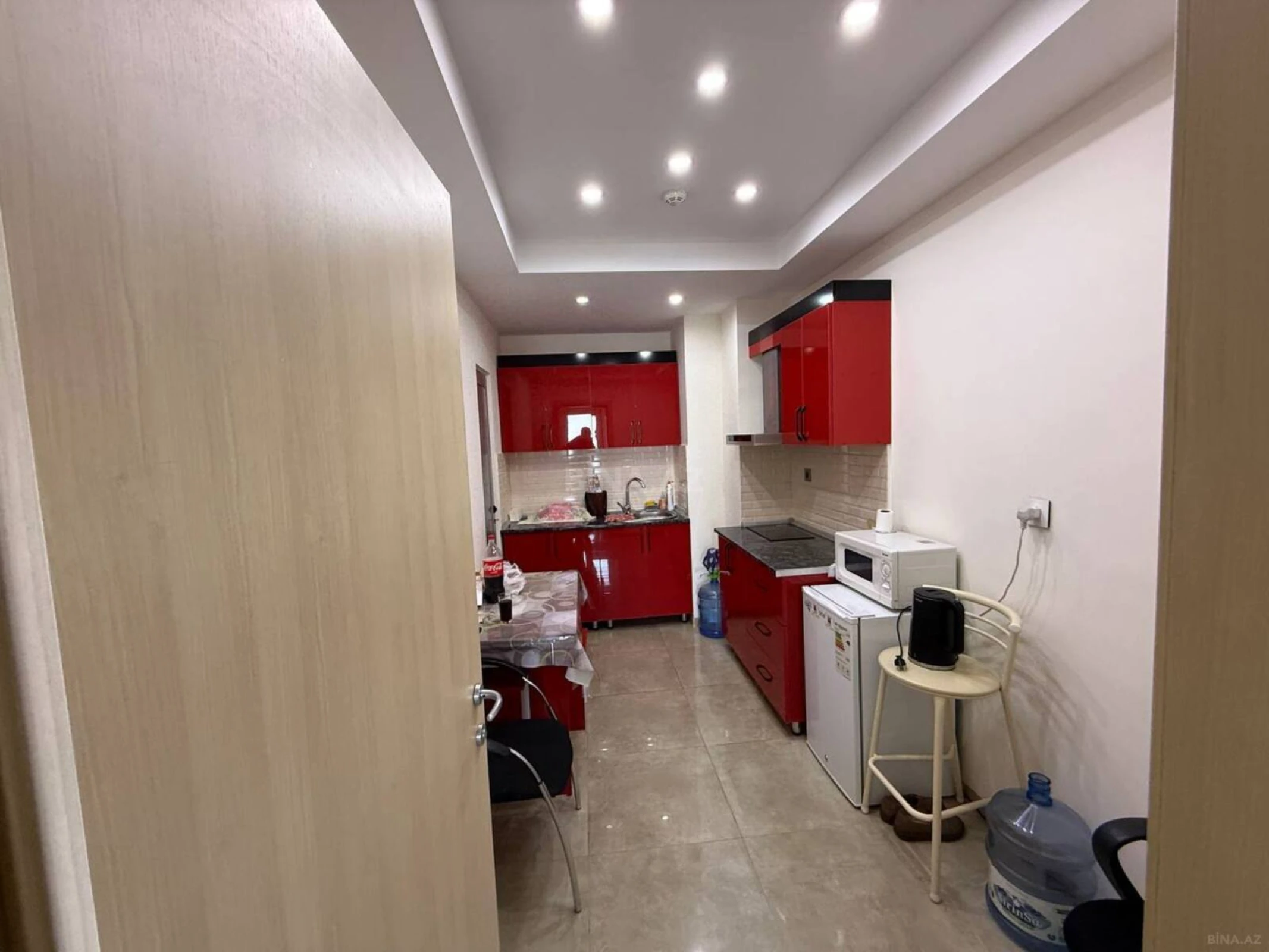 Kirayə verilir 5 otaqlı ofis 200 m²