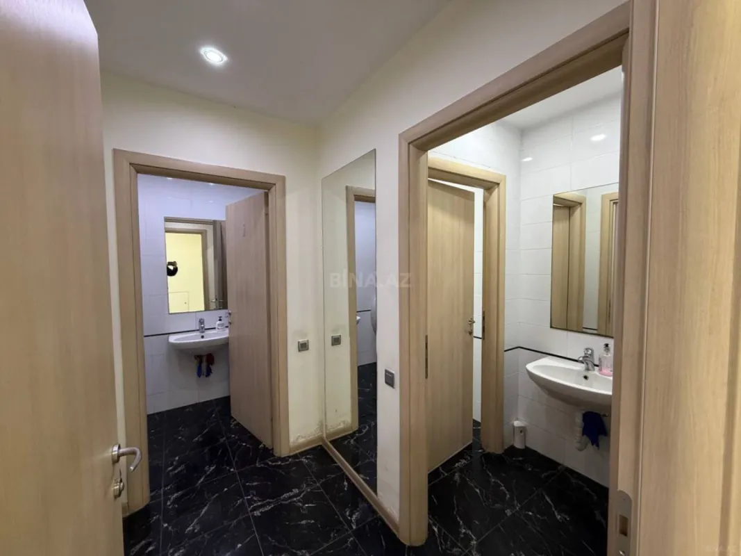 Kirayə verilir 5 otaqlı ofis 200 m²