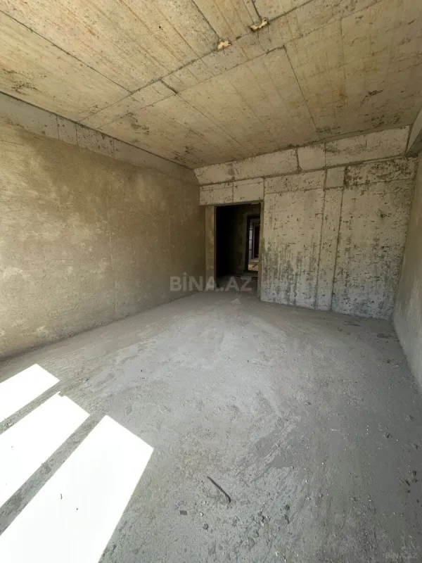 Satılır 2 otaqlı mənzil 76.5 m²