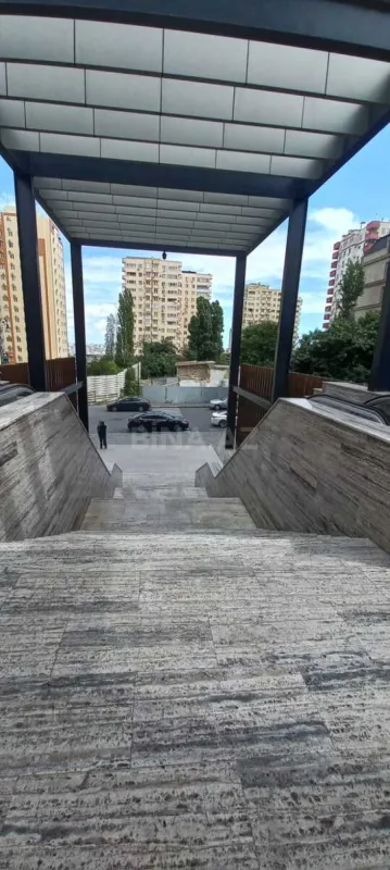 Satılır 3 otaqlı mənzil 127 m²