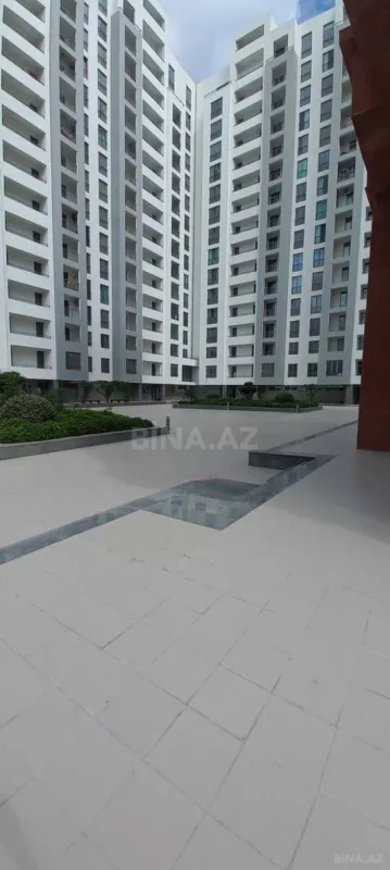 Satılır 3 otaqlı mənzil 127 m²