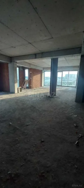 Satılır 3 otaqlı mənzil 127 m²