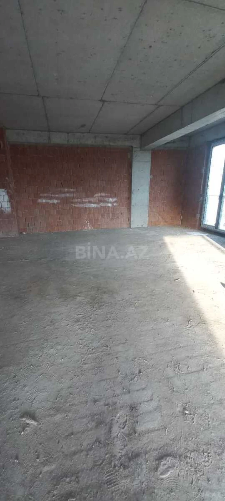 Satılır 3 otaqlı mənzil 127 m²