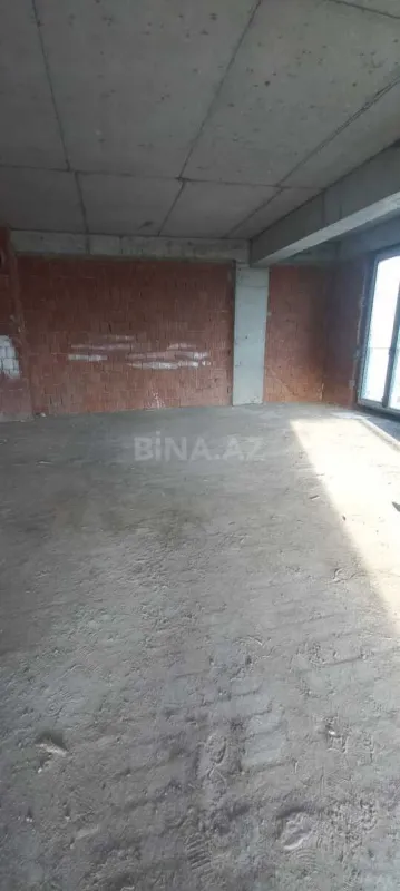 Satılır 3 otaqlı mənzil 127 m²