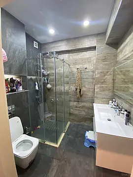 Kirayə verilir 3 otaqlı mənzil 145 m²