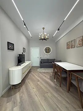 Satılır 2 otaqlı mənzil 60 m²