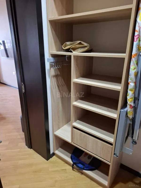 Satılır 3 otaqlı mənzil 156 m²