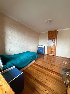 Satılır 5 otaqlı mənzil 120 m²