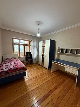 Satılır 5 otaqlı mənzil 120 m²