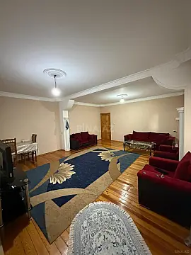Satılır 5 otaqlı mənzil 120 m²