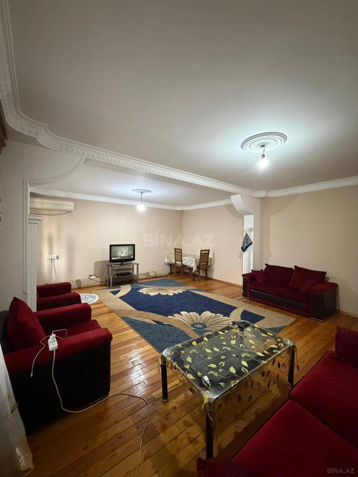 Satılır 5 otaqlı mənzil 120 m²