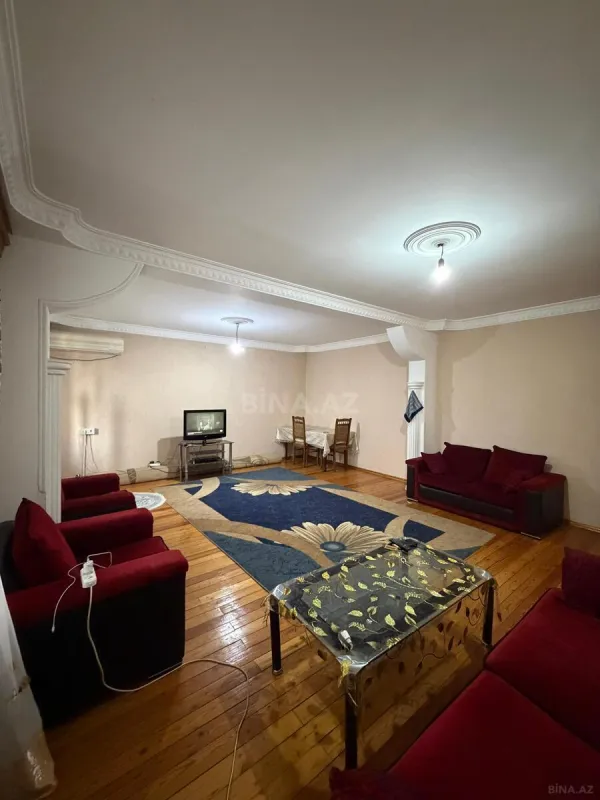 Satılır 5 otaqlı mənzil 120 m²