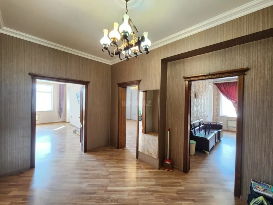 Kirayə verilir 2 otaqlı mənzil 100 m²