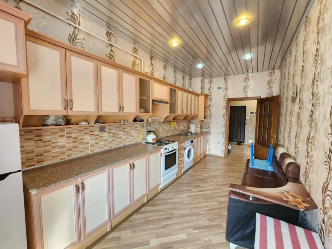 Kirayə verilir 2 otaqlı mənzil 100 m²