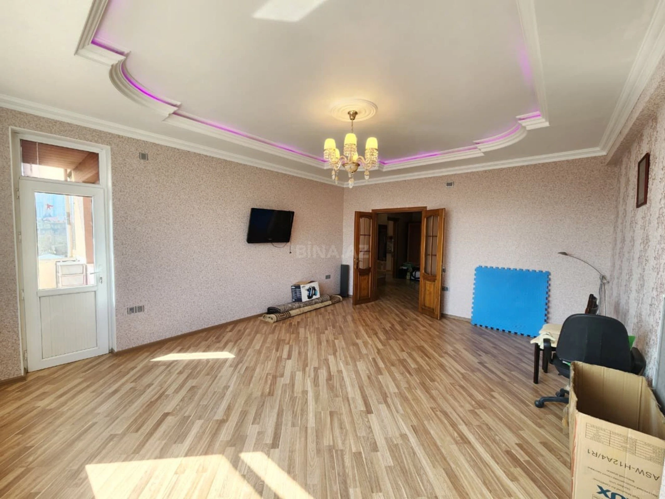 Kirayə verilir 2 otaqlı mənzil 100 m²