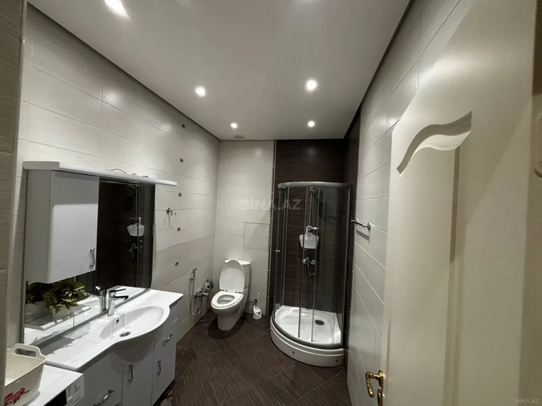 Kirayə verilir 7 otaqlı mənzil 380 m²